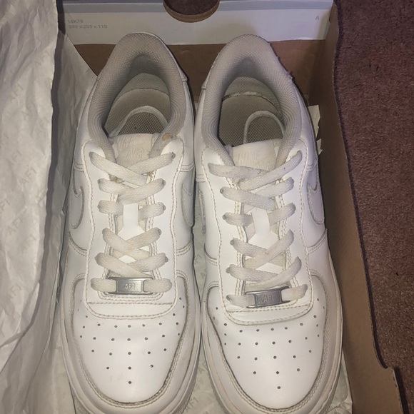 Size 7Y woman’s/girls af1 - Picture 2 of 8
